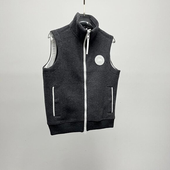 Canada Goose Unisex Gray Sleeveless Vest - Picture 4 of 9